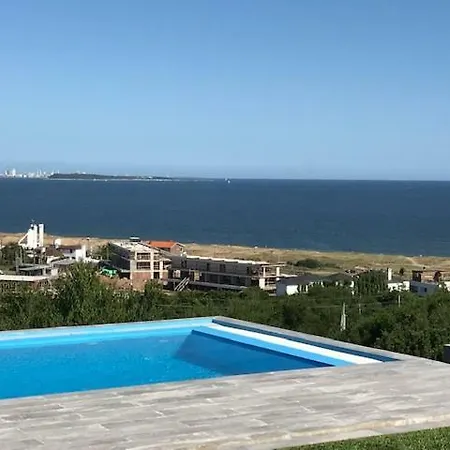 Syrah Vistas Punta Ballena
